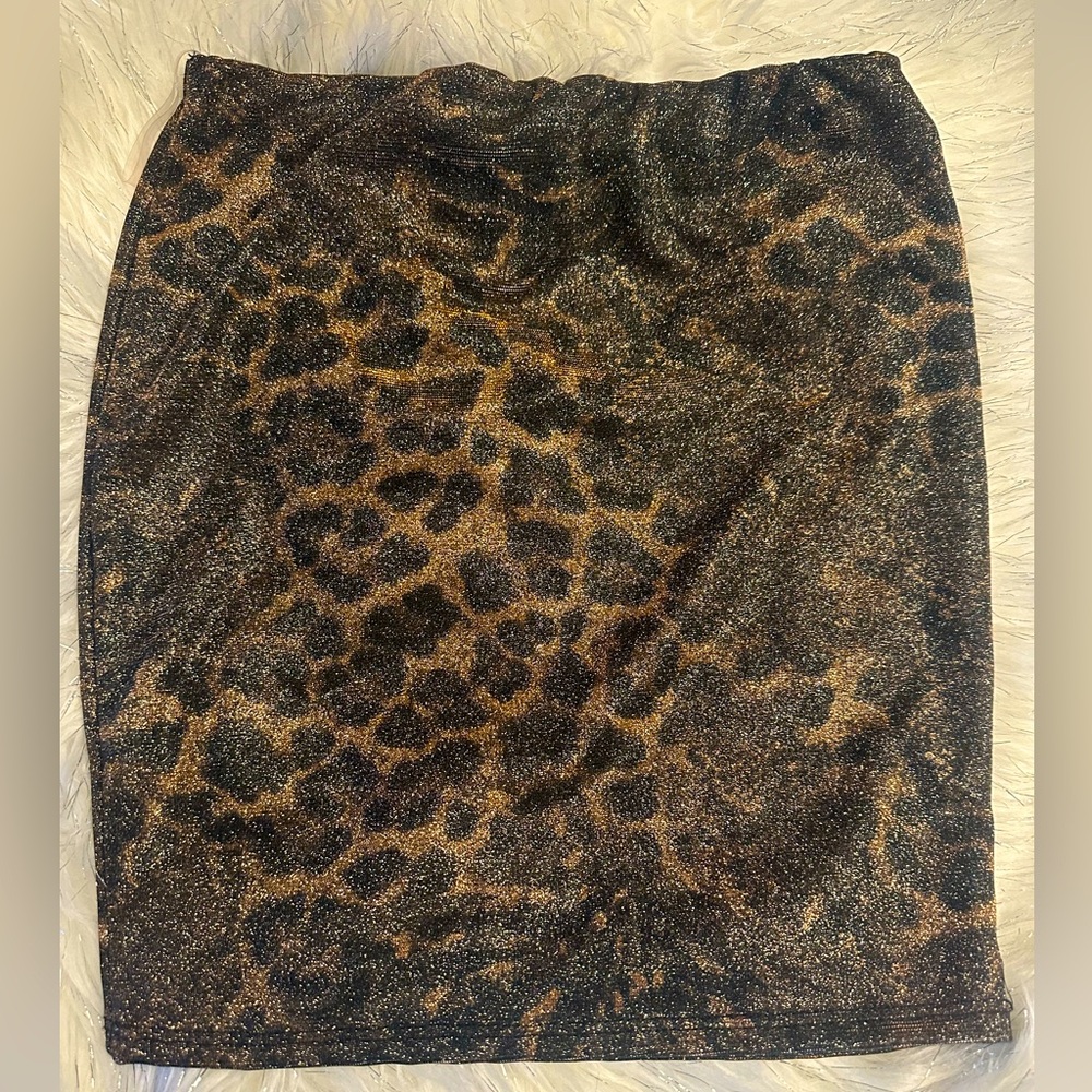 Windsor glitter leopard print skirt size small